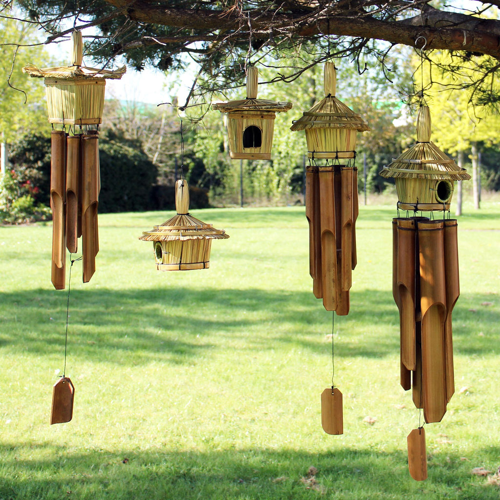 Casetta per Uccelli Quadrata in Erba Marina con Campanelli - 49x15cm