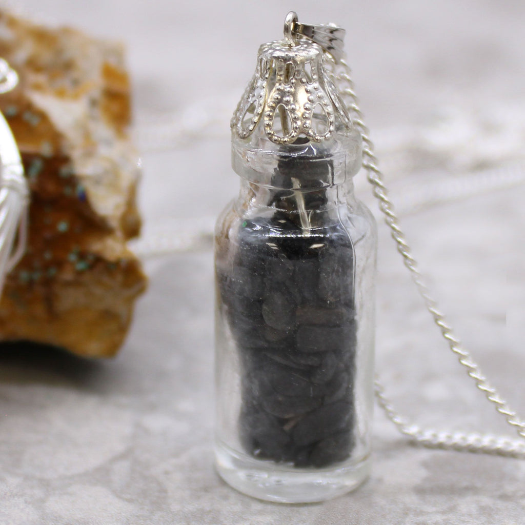 Collana con Bottiglia di Pietre Preziose - Onice Nero