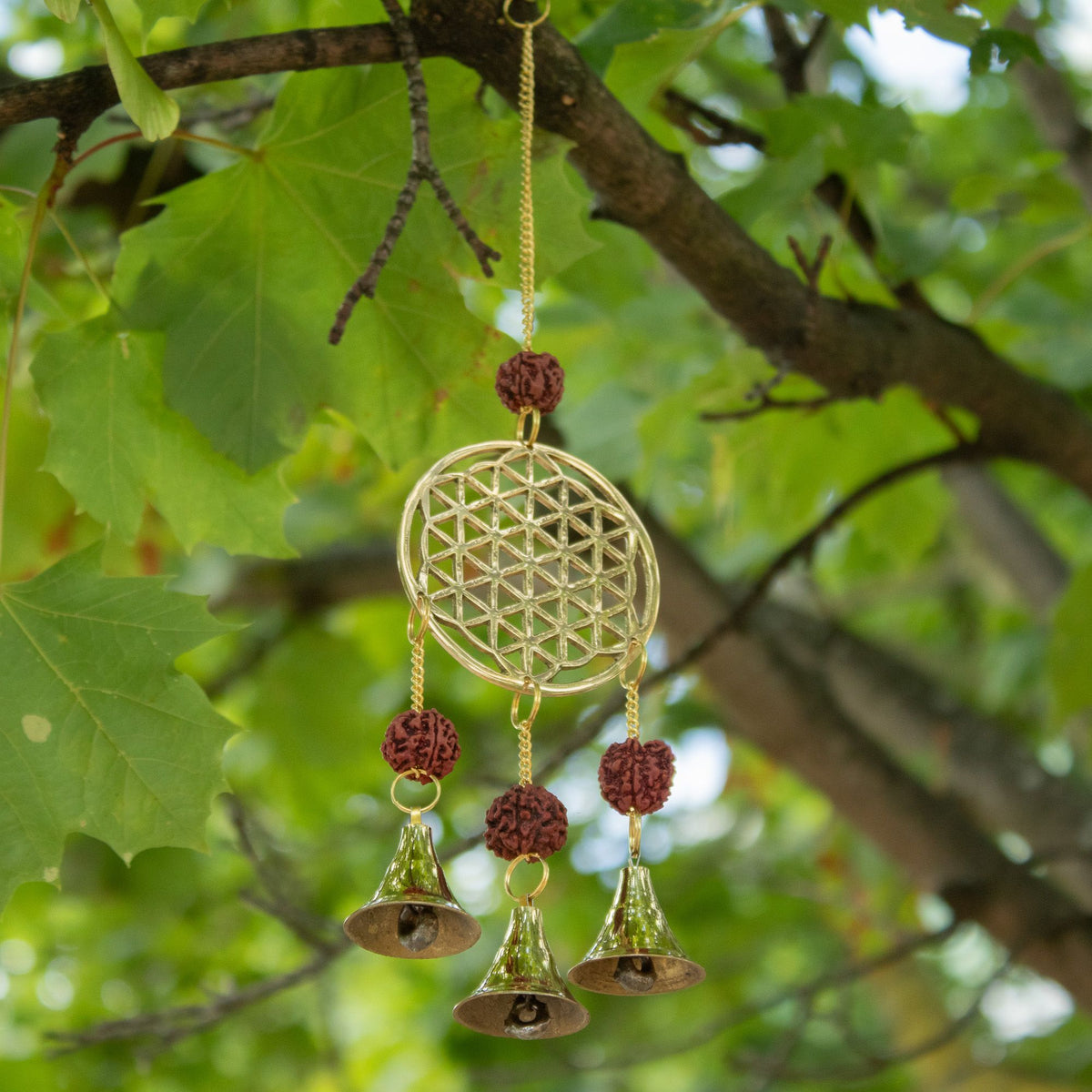 Campanelli Indiani - Fiore della Vita in Ottone con Perle Rudraksha - 3 Campane - 6x27cm