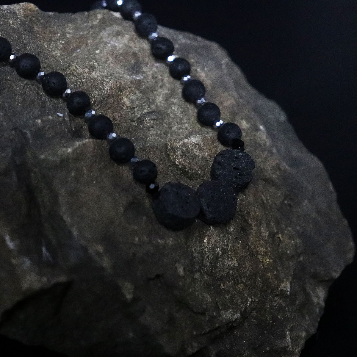 Essenza del Vulcano - Collana Connessione con la Natura
