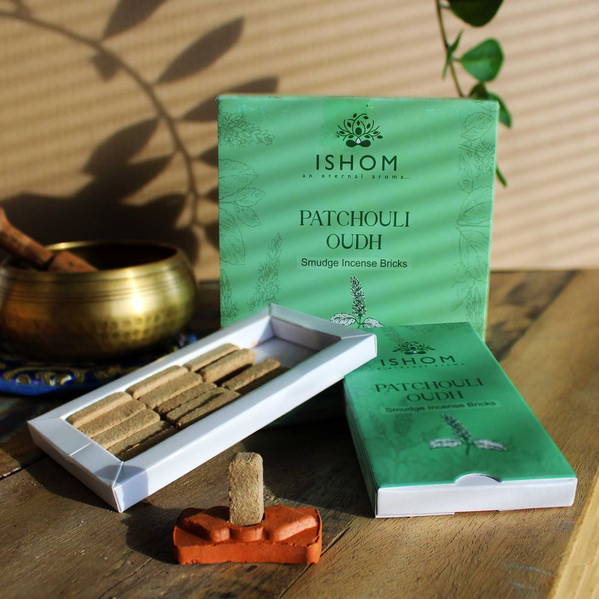 Confezione da 15 mattoncini di incenso in resina e bruciatore - Legno di patchouli