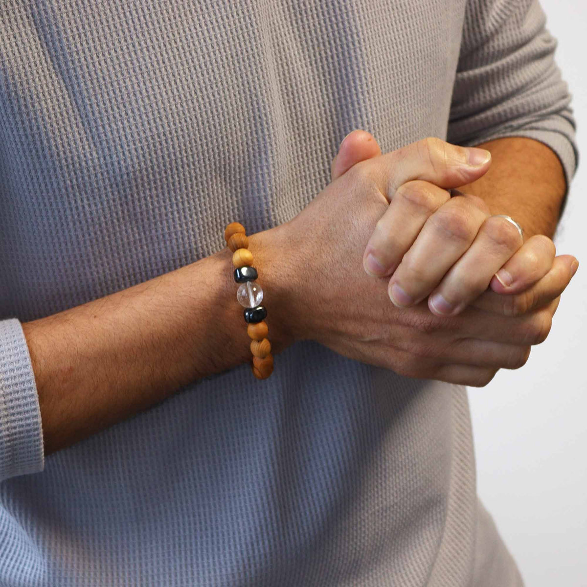 Bangle Chakra della Corona in Cedro con Quarzo Ialino