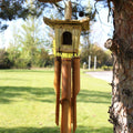 Casetta per Uccelli Quadrata in Erba Marina con Campanelli - 49x15cm