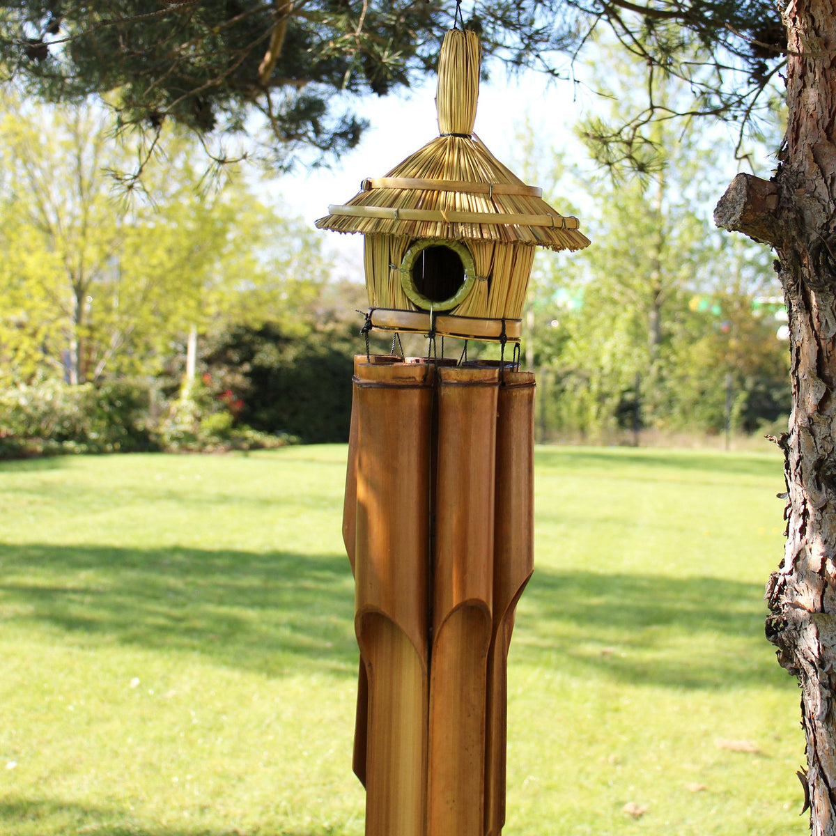 Casetta per Uccelli Rotonda Grande in Erba Marina con Campanelli - 56x20cm